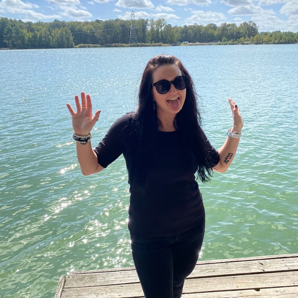 Meet your Posher, Valerie